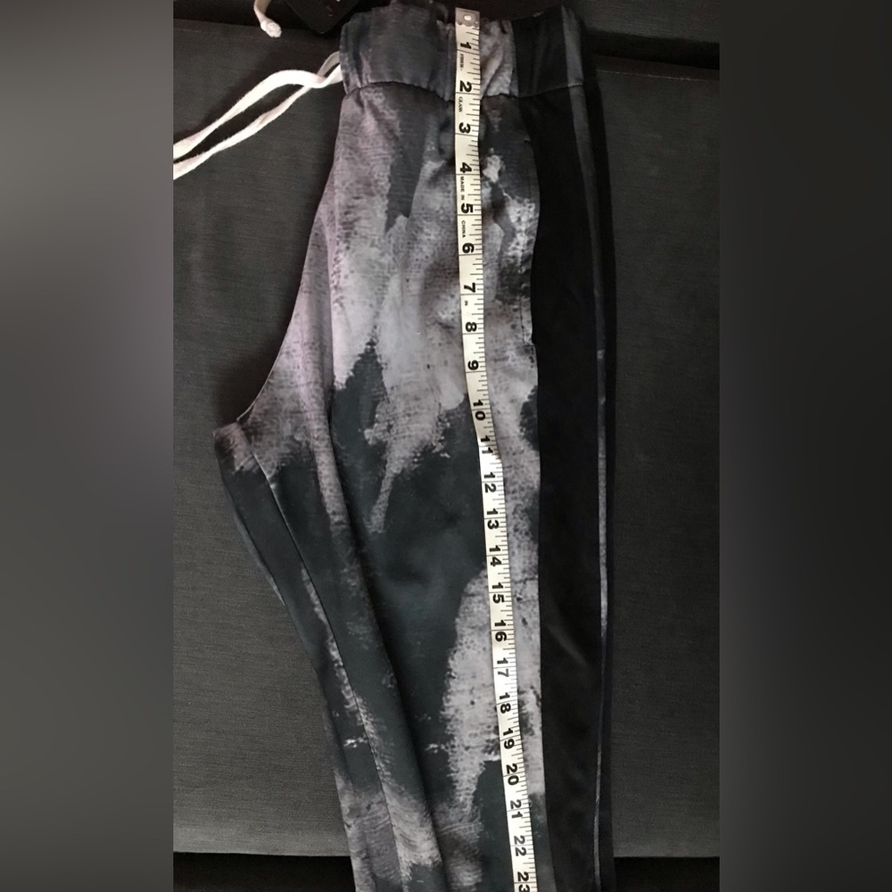 Joggers - Picture 5 of 6